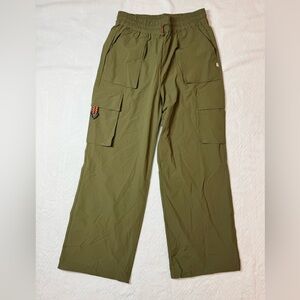 NWT Fabletics The Heights Cargo Pants SIZE Medium Dark Moss Green Athlesiure
